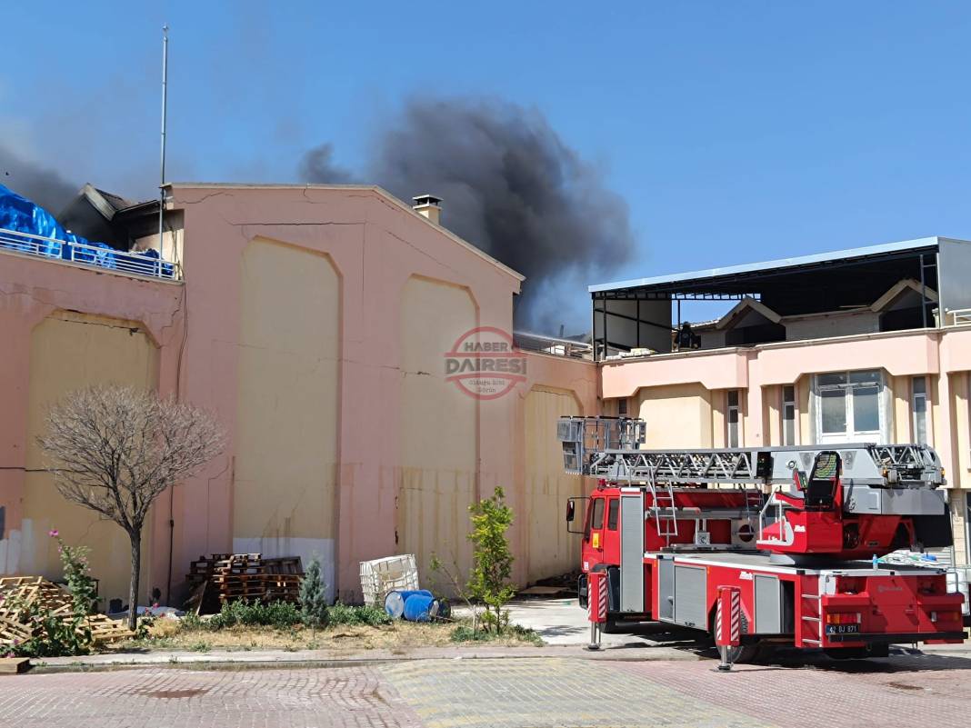 Konya’da kozmetik firmasında korkutan yangın 3